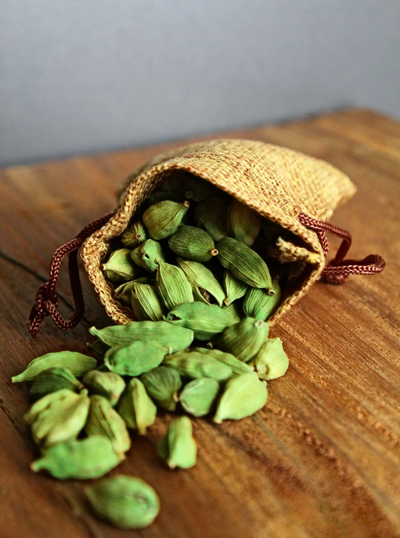 HEALTH BENEFITS OF Cardamom