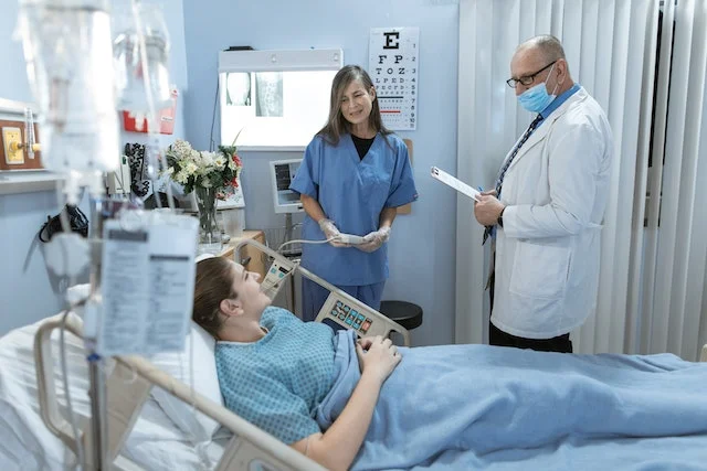Undifferentiated Hypotension:  How an  Ultrasound clinched  the diagnosis.